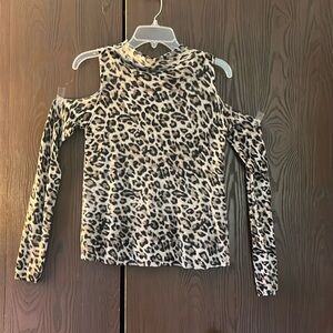 No Brand long sleeved, exposed shoulder lightweight sweater. Animal print. S